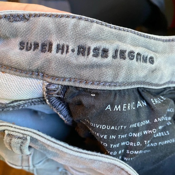 American Eagle Super Hi-Rise Jegging Gray Size 0 Short - Picture 4 of 5